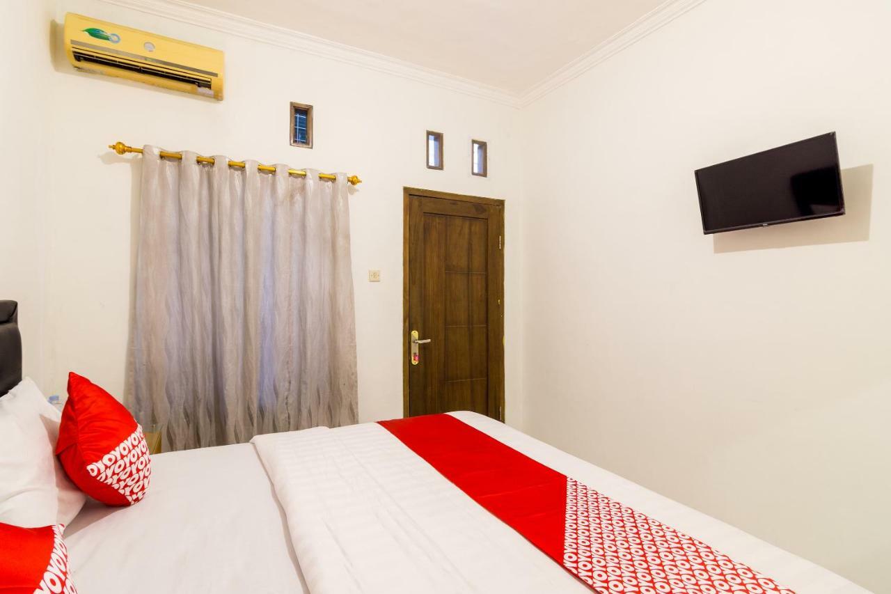 OYO 857 Pakuncen Malioboro Syariah Hotel Yogyakarta Bagian luar foto