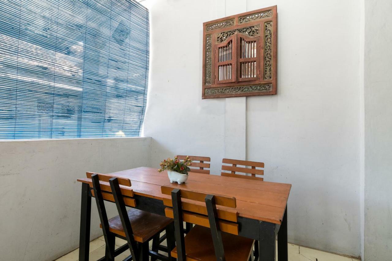 OYO 857 Pakuncen Malioboro Syariah Hotel Yogyakarta Bagian luar foto